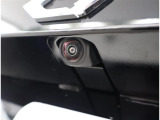 バックカメラが付いているので後方確認が非常にしやすいです。今や運転初心者も熟練者も必須装備!ついていて損はないですね♪