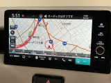 アップルカープレイ、アンドロイドオート対応純正ナビ搭載です。知らない道も安心ですね!