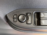 電動格納ミラー、パワーウインドウ