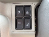 運転席にはシートヒーター付きです。