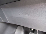 ニーエアバック(ひざ下)は運転席正面下からの衝撃を軽減します♪♪