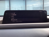 Bluetoothに接続することで、スマートフォンに入っている音楽アプリを車内で楽しめたり、通話が出来ます♪