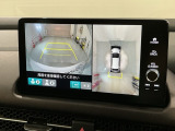 全方位モニターがついています! 車の周囲を360&deg;安全確認できるので、普段の駐車はもちろんの事、縦列駐車や幅寄せの際にも活躍してくれますよ。