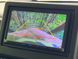 【バックカメラ】駐車時に後方がリアルタイム映像で確認できます。大型商業施設や立体駐車場での駐車時や、夜間のバック時に大活躍!運転スキルに関わらず、今や必須となった装備のひとつです!