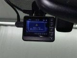 万が一のトラブルのときにも役に立つドライブレコーダーを装備しています。側面衝突や幅寄せ・割り込み対策に!