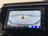【バックカメラ】運転が苦手な方も車庫入れラクラクです!ギアをリバースに入れれば自動的にモニターが切り換わりますので、面倒な操作は不要です。狭い駐車場もお車を傷つけず安心です!