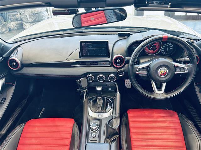 アバルト アバルト124スパイダー 1.4 本革シート 修復歴無し の中古車