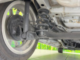お車を安心してお乗りいただく為には、足回りの定期点検が欠かせません。サービスサポート(有償保証)では無料点検もご提供しており、安心のカーライフをお過ごしいただけるサポート体制が整っています。