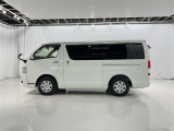 色は人気のホワイトパールクリスタルシャインです。
