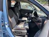 運転席・助手席です