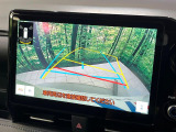 【バックカメラ】駐車時に後方がリアルタイム映像で確認できます。大型商業施設や立体駐車場での駐車時や、夜間のバック時に大活躍!運転スキルに関わらず、今や必須となった装備のひとつです!