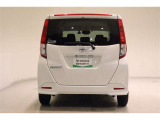 明るく視認性の良いLED式テール&ハイマウントストップランプ採用で、後続車に対して自車の存在をアピールすることて安全性を高めます!
