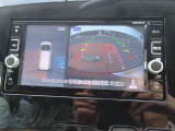 【アラウンドビューモニター】専用のカメラにより、上から見下ろしたような視点で360度クルマの周囲を確認することができます☆死角部分も確認しやすく、切り返しや駐車も安心して行えます。