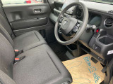 ゆったりと乗り心地の良い運転席です。長距離でもしっかりサポートしてくれます。