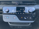フルオートエアコン 温度設定をすれば自宅のエアコンのように車内の温度をコントロール