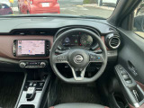 シンプルで使いやすい運転席まわり
