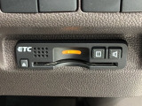 いまや快適なカーライフに欠かせないETCが付いています。