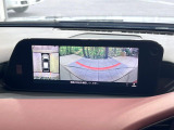 【360&deg;ビューモニター】専用のカメラにより、上から見下ろしたような視点で360度クルマの周囲を確認することができます☆死角部分も確認しやすく、狭い場所での切り返しや駐車もスムーズに行えます。