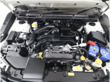 スバルと言えば水平対向エンジン。車体の低い位置に搭載されているので、万一の衝突時には、エンジンルームの下へ潜り込み、室内の乗員の被害軽減に貢献致します。