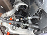 お車を安心してお乗りいただく為には、足回りの定期点検が欠かせません。サービスサポート(有償保証)では無料点検もご提供しており、安心のカーライフをお過ごしいただけるサポート体制が整っています。