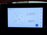 8インチのディスプレイオーディオ装着です。スマホとの通信で様々なサービスが楽しめます。TV視聴にも対応しています。