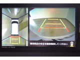 バックモニター付き。 車両後方の映像が画面に表示されるので、車庫入れが苦手な人も安心です。ただし、目視確認もお忘れなくお願いいたします。
