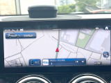 ●ベンツ純正ナビ:一体感のあるナビは、高級感ある車内を演出してくれます。Bluetooth再生などオーディオ機能も充実しておりますので、運転もより楽しめます♪