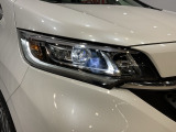 LEDヘッドライトで夜道も安心!