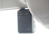 ◆ドライブレコーダー◆映像・音声などを記録する自動車用の装置です。 もしもの事故の際の記録はもちろん、旅行の際の思い出としてドライブの映像を楽しむことができます。