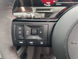 ステアリングに装備されたスイッチで運転中でも楽に音量の操作が可能です♪♪慣れると目線をそらさずに行えますので安全です♪♪