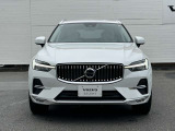 北欧流のラグジュアリーを体現したXC60。伝統的なスカンジナビアン・デザインを継承しながら、躍動感にあふれ優雅な雰囲気を身にまとう、新しい潮流を具現化したスタイリングです。