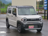 スズキコネクトが装備されてます。運転中の分からない事などはメーカーの方と直接連絡がとれて、お客様のお車の状態もメーカーが把握できる安心のシステムです。