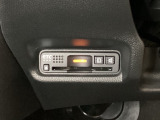 ハンドルの左下にETCがついています。高速道路の料金所の通過も楽々です。 カードの取り出しもしやすい場所についています。