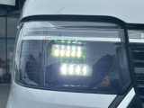 LEDヘッドライト搭載でしっかり明るく照らしてくれるので、夜間走行や不慣れな道でも安心です。