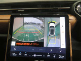 パノラミックビューモニター搭載。カメラで車両周囲の状況を映し出すため、狭い場所での駐車などに役立ちます。