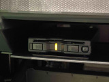 ETCカードを挿入することで高速道路を利用する際の支払いがキャッシュレスになったり、ETCスマートインターチェンジが利用できたり、とても便利なアイテムです!保証は修理保証のみとなります。