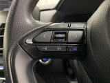 【ステアリングスイッチ】ハンドルから手を離すことなく操作することが可能です。