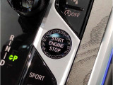 【プッシュスタート】プッシュスタートの最大のメリットは「防犯対策」です。スマートキーと車のIDが合致しないとエンジンは始動させることができません。