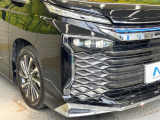 【シーケンシャルターンランプ付きLEDヘッドライト】人気の『流れるウィンカー』付きのLEDヘッドライトを装備♪高級感はもちろん、点灯時は存在感たっぷりで他車からも認識されやすく安心です。