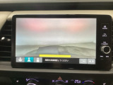 【バックカメラ】運転が苦手な方も車庫入れラクラクです!ギアをリバースに入れれば自動的に切り換わりますので、面倒な操作は不要です♪狭い駐車場もお車を傷つけず安心ですね!