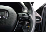 Hondaセンシングの機能のひとつ、アダプティブクルーズコントロール付!アクセルから足を離しても設定したスピードと前車との車間を保ち走行してくれます!車線維持もアシスト☆高速道路で疲労軽減ですね☆