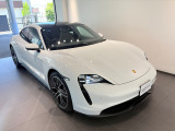 手厚いサポートを提供する「ポルシェ自動車保険」を取り扱っております。オリジナル補償(無償)が付帯し、万が一の際も正規販売店ならではの確かな安心でオーナー様を支えます。保険選びもお気軽にご相談ください。