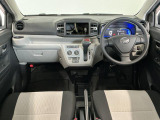 【インパネ】運転のしやすさを最優先に設計された見晴らしの良いフロントビュー。車両間隔が掴みやすく狭い道でも安心♪「安全」と「品質」を最優先に、安心してお乗りいただけるクルマを提供いたします。