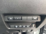 操作のしやすさが分かるスイッチ類。装備有無と配置、文字消えや使用感までチェックできます。
