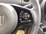 Hondaセンシングの機能のひとつ、アダプティブクルーズコントロール付!アクセルから足を離しても設定したスピードと前車との車間を保ち走行してくれます!車線維持もアシスト☆高速道路で疲労軽減ですね☆