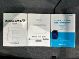 スマートキーは鍵をバッグに入れたままでもドアロックの開閉やエンジンのON・OFFができます。夜間や雨の日も鍵を探さなくて良いので便利です。