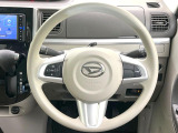 ステアリングも使用感が少なく、きれいな状態となっております♪