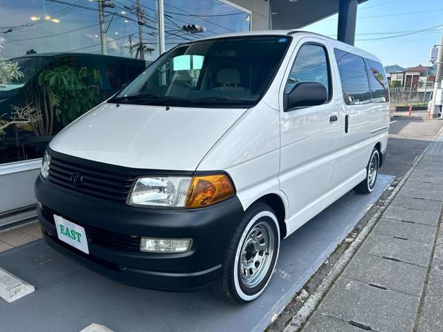 トヨタ ハイエースレジアス 