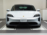 タイカン GTS 4+1シート 4WD 