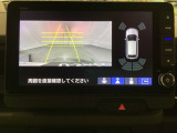 バックでの車庫入れも安心です!リアカメラが付いているバックモニター付のナビを装備しております。バンパーについているソナーや、操作線もついており距離感も画面から確認できます。
